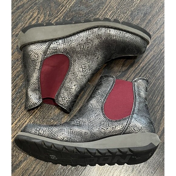 Fly London Boots Women’s 38 US 7.5 Salv Leather Wedge Chelsea Iridescent Snake - Picture 9 of 10